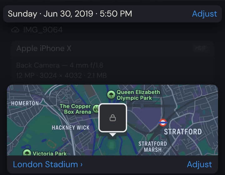 A photo's date and map, as the Photos app shows them